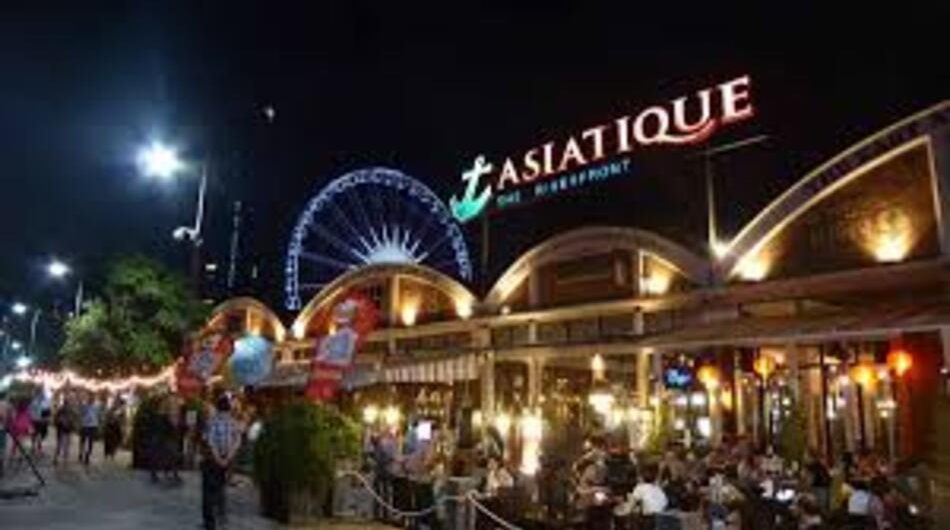 Asiatique Night Market.