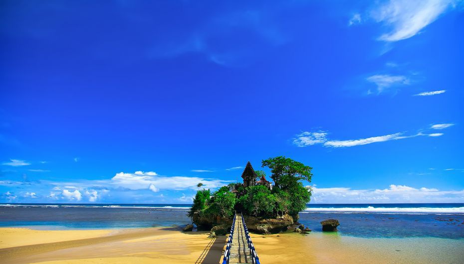 Pantai Balekambang