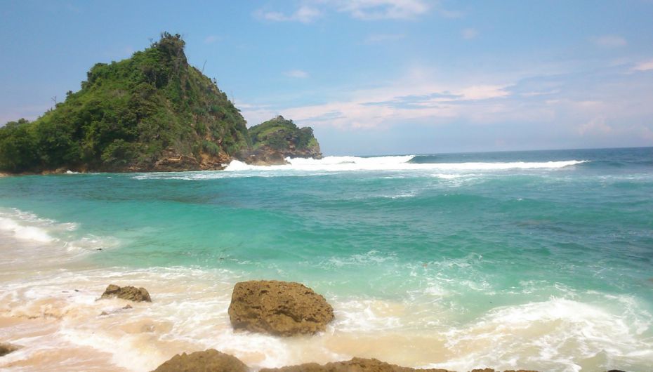 Pantai Batu Bengkung