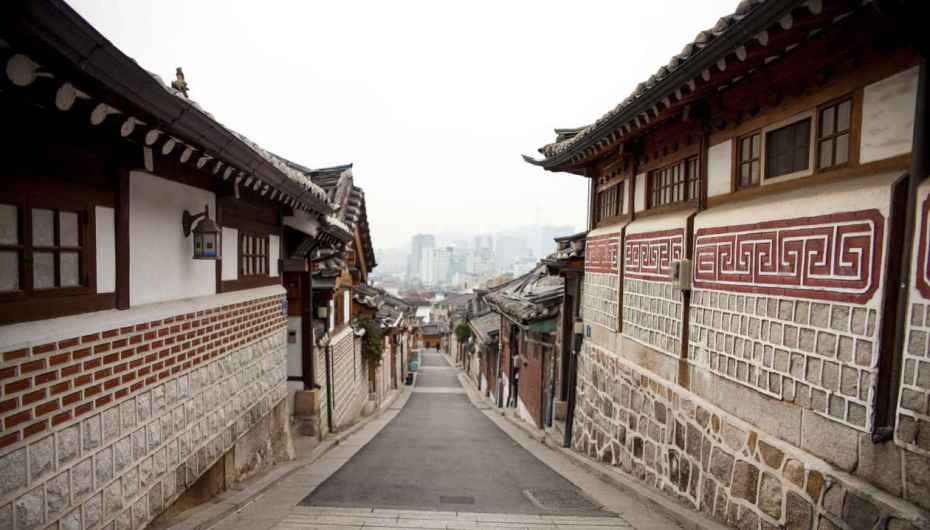 Kimchi & Hanbok Wearing